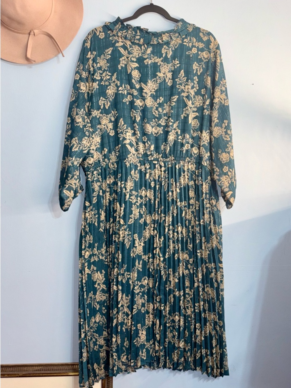 2X croft & barrow Emerald and Gold Floral Pleated Midi Dress - Picture 5 of 6